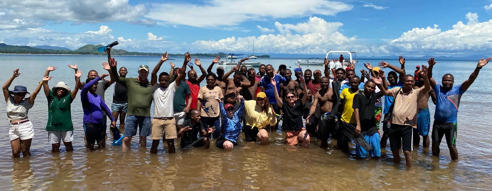 Seagrass Protocol Training Group ©Holly Baigent